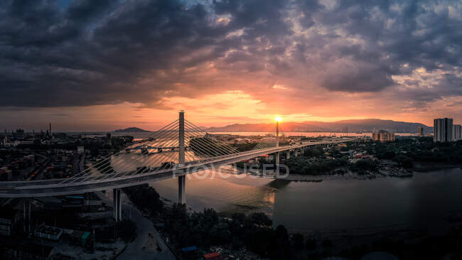 Ponte sul fiume Perai e paesaggio urbano, Perai, Penang, Malesia — Foto stock