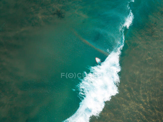 Aerial view of a surfer, Barwon Heads, Bellarine Peninsula, Victoria, Australia — Stock Photo