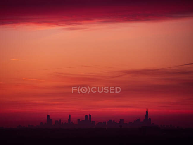 Ciudad skyline al amanecer, Chicago, Illinois, EE.UU. - foto de stock