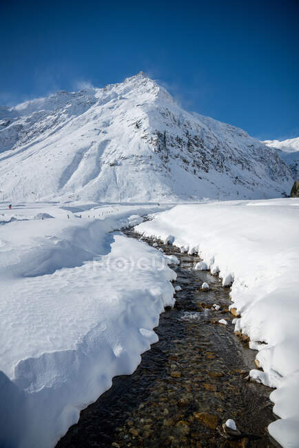Cala alpina en las montañas, Estación de esquí Sportgastein, Gastein, Salzburgo, Austria - foto de stock