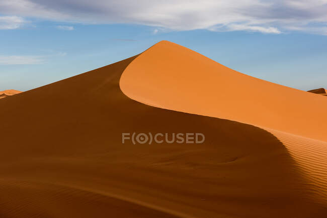 Dune de sable dans le désert du Sahara, Maroc — Photo de stock