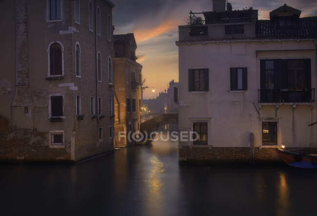 Venetian paths 172 (Rio di Santa Caterina), Venice, Veneto, Italy — Stock Photo