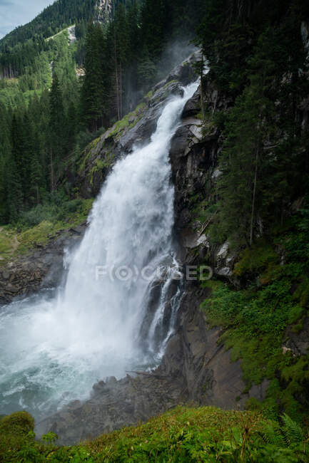 Krimml Waterfalls, High Tauern National Park, Зальцбург, Австрия — стоковое фото