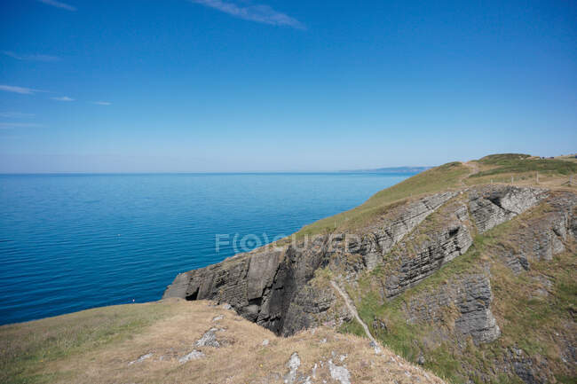 Cliffs of Mwnt beach, Cardigan Bay, Ceredigion, Wales, UK — стоковое фото