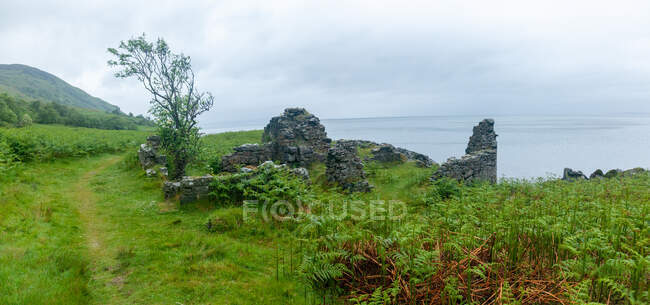 Maison en pierre abandonnée, île d'Arran, Écosse, Royaume-Uni — Photo de stock