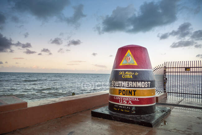 Southernmost point Buoy, Key West, Florida, United States — Stock Photo
