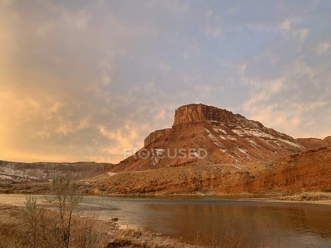 Ländliche Landschaft bei Sonnenuntergang, Moab, Utah, Vereinigte Staaten — Stockfoto