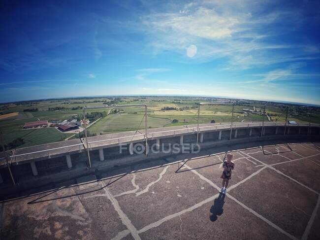 Girl standing on Kulmino, Notre Dame de Monts, Vendee, France — Stock Photo