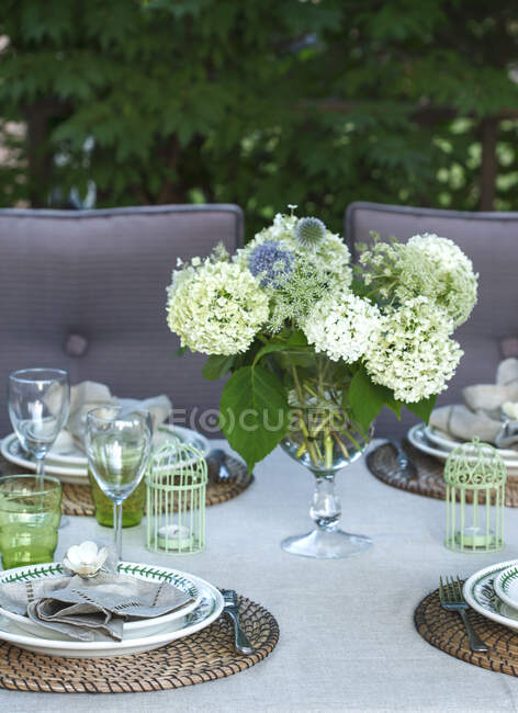 Formal table setting outdoors, close-up view — Stock Photo
