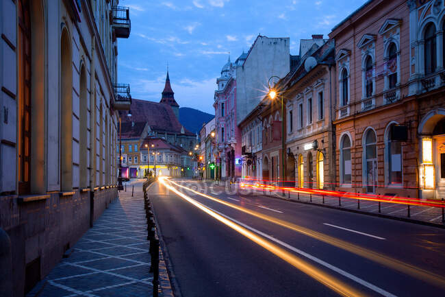 A rua da cidade velha à noite — Fotografia de Stock