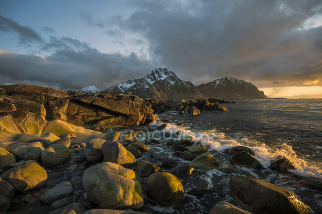 Vue depuis Offersoya, Lofoten, Nordland, Norvège — Photo de stock