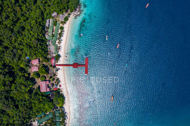 Vue aérienne d'une jetée, île Pulau Perhentian Besar, Tenrengganu, Malaisie — Photo de stock