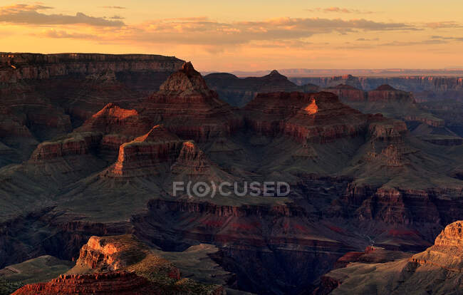 Grandview Point, Südrand des Grand Canyon in der Abenddämmerung, Arizona, Vereinigte Staaten — Stockfoto