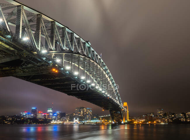 Ponte sul porto di Sydney di notte, Sydney, Nuovo Galles del Sud, Australia — Foto stock