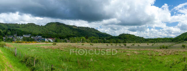 Paisagem rural ao longo de Rob Roy Way, Escócia, Reino Unido — Fotografia de Stock