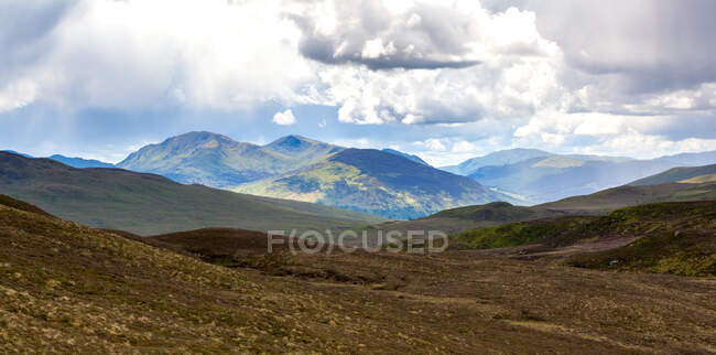 Mountain landscape, Rob Roy Way, Escocia, Reino Unido - foto de stock