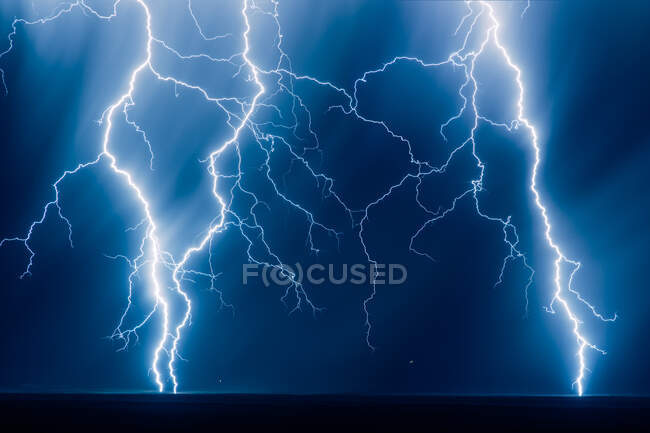 Lightning Bolts Strike on Plateau, Mesa Verde National Park, Colorado, Estados Unidos da América — Fotografia de Stock