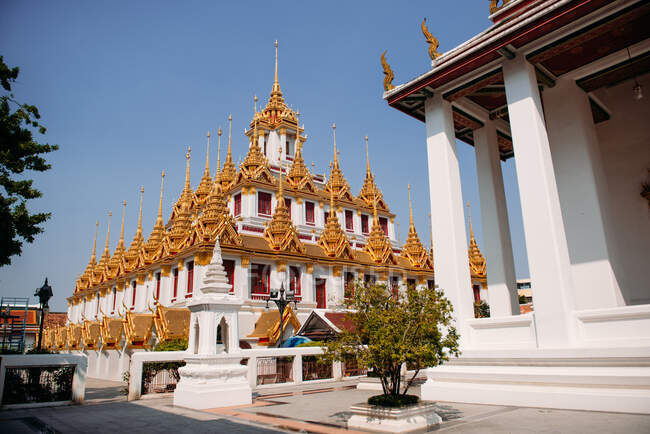Wat Ratchanatdaram, Bangkok, Tailandia - foto de stock