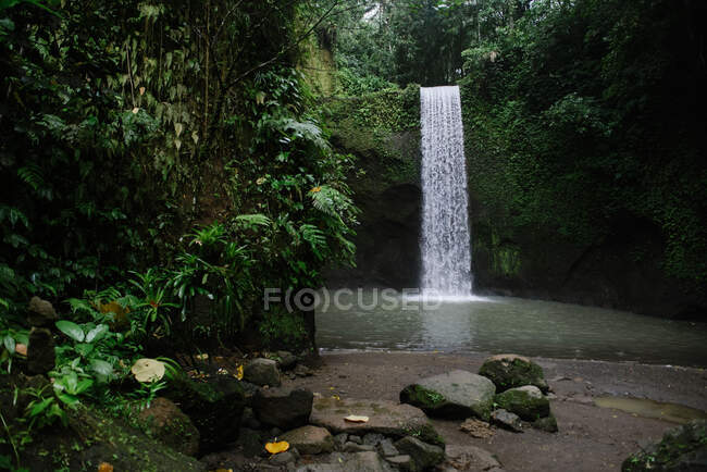 Дивовижний водоспад Балі (Індонезія). — стокове фото