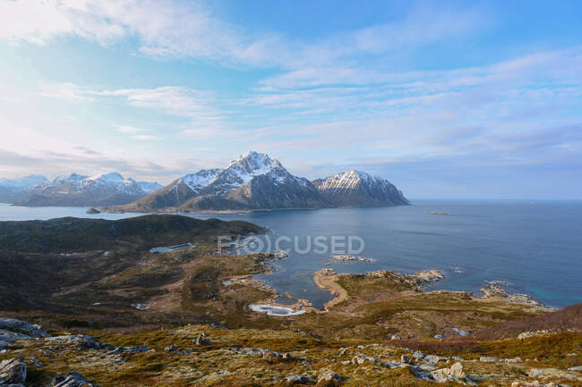 Mt. Magasin Nappstind and Offersoya, Lofoten, Nordland, Norway — Photo de stock