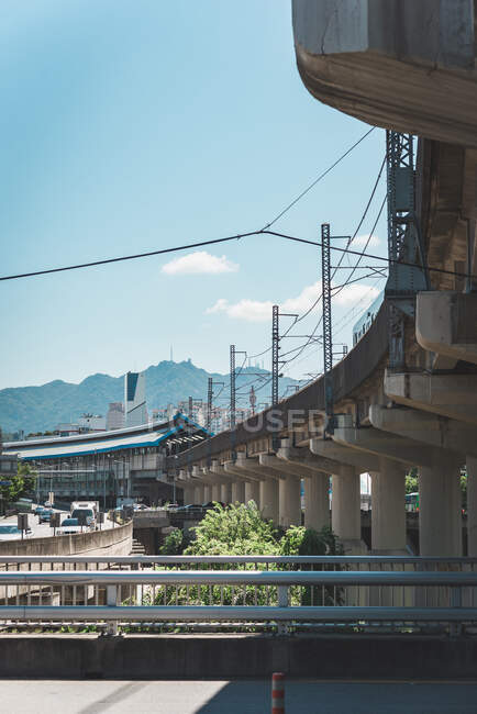 Vista de ângulo baixo de uma linha ferroviária, Seul, Coreia do Sul — Fotografia de Stock
