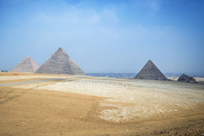 Giza pyramid complex near Cairo, Egypt — Stock Photo