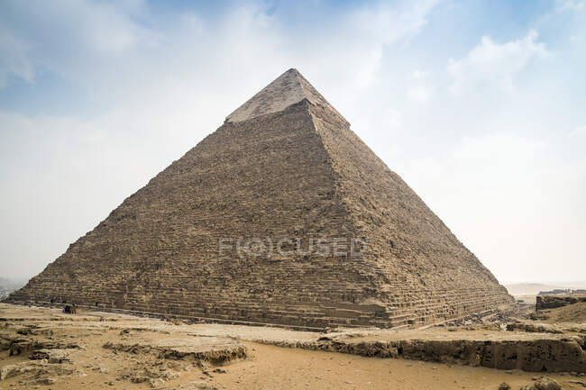 Pyramide de Chephren, complexe pyramidal de Gizeh près du Caire, Égypte — Photo de stock