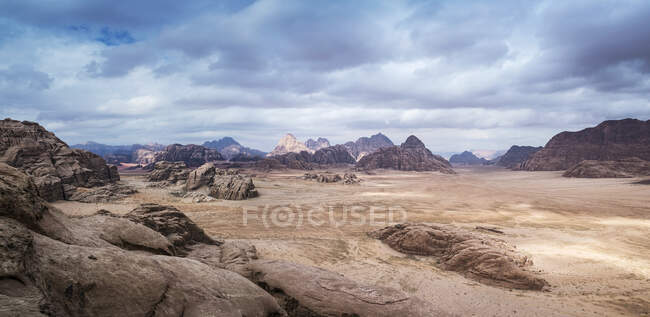 Пустеля краєвид, Wadi Rum, Jordan — стокове фото