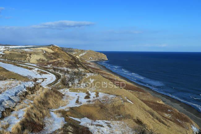 Playa Kurumashi en invierno, Hokkaido, Honshu, Japón - foto de stock