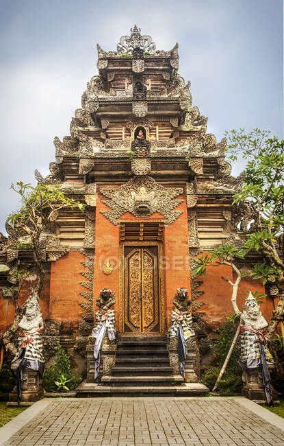 Королівський палац, Убуд, Балі, Індонезія — стокове фото