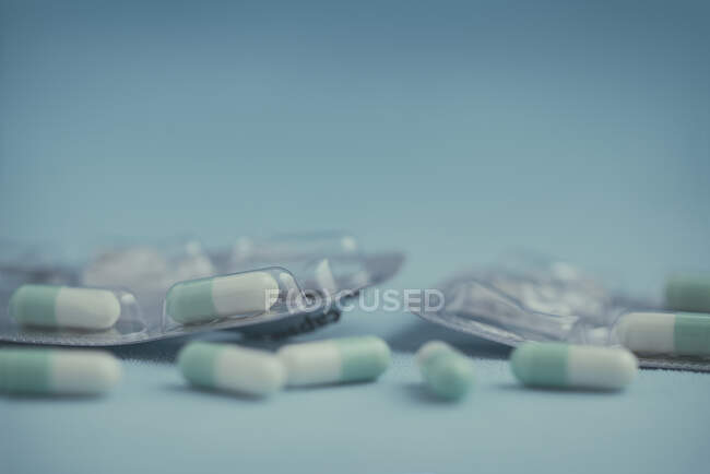 Gros plan sur les plaquettes thermoformées des pilules — Photo de stock