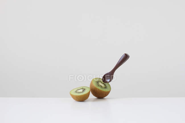 Perto de um fruto de quivi — Fotografia de Stock