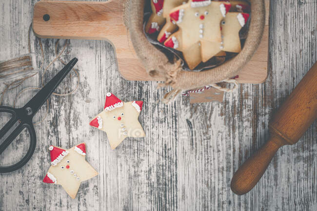 Overhead view of Santa and reindeer cookies — Stock Photo