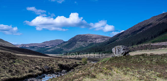 Vue panoramique depuis les piscines de fées, Cuillin Hills, île de Skye, Écosse, Royaume-Uni — Photo de stock