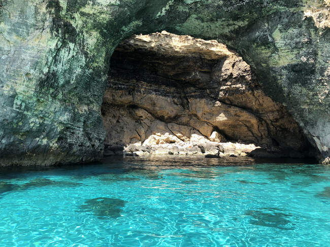 Magnifique lagon bleu, Malte — Photo de stock
