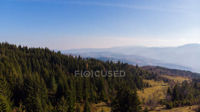 Paisagem florestal alpina, Sarajevo, Bósnia e Herzegovina — Fotografia de Stock