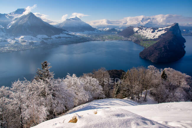 Berglandschaft am See im Winter, Rigi, Schweiz — Stockfoto