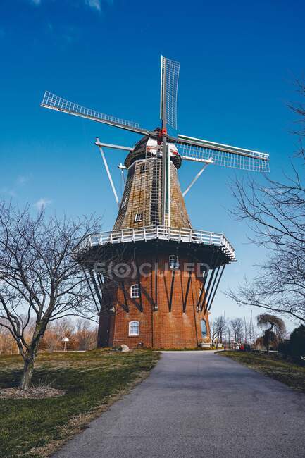 Moinho de vento tradicional De Zwaan, Windmill Island Gardens, Holland, Michigan, EUA — Fotografia de Stock