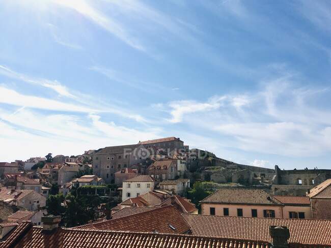 Cityscape of sunny Dubrovnik, Dalmatia, Croatia — Stock Photo