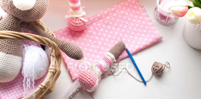 The process of crochet amigurumi bears — Stock Photo